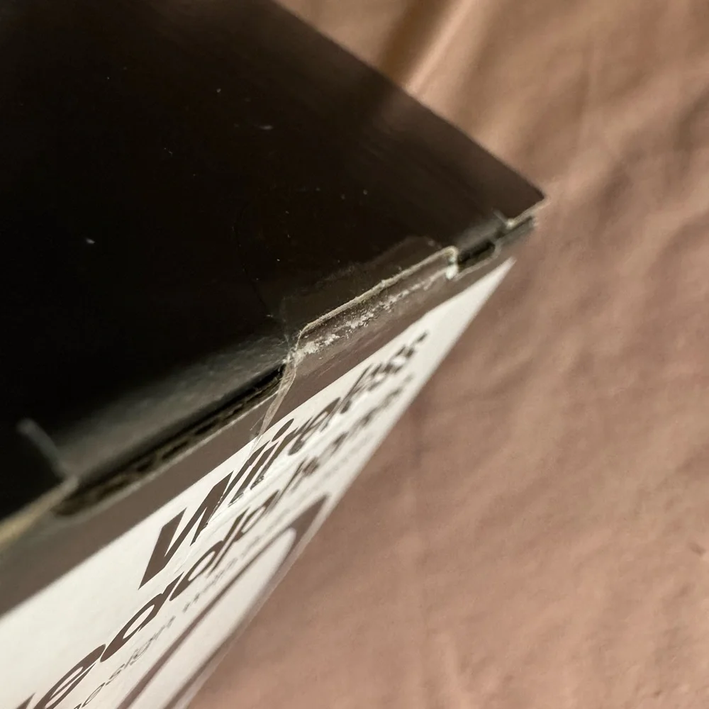 Sealed never opened, 7-Inch Tablet with Sealed Wireless Headphones Set 🎧